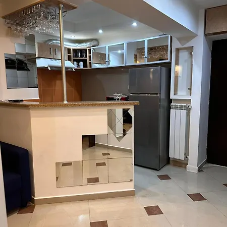 Emilia House Apartament *