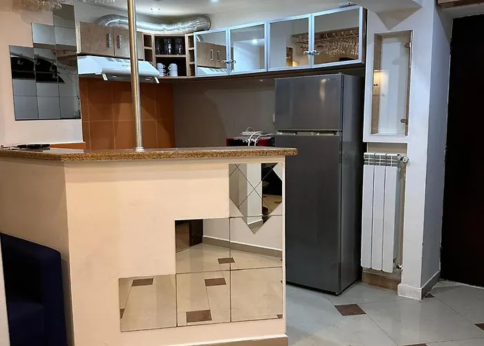 Emilia House شقة *